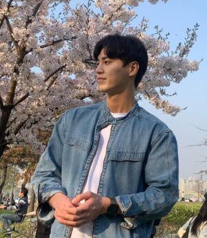 Lee Tae-hwan Instagram - 첫 벚꽃 축제🌸