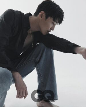 Lee Tae-hwan Instagram - #gqkorea 9월호