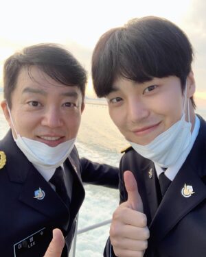 Lee Tae-hwan Instagram - 오늘도 #바다경찰 #시즌2 😄
#이범수 #조재윤 #온주완 선배님들과 함께!