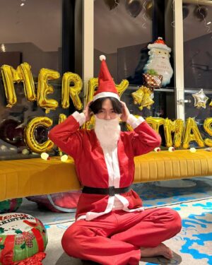 Lee Tae-ri Instagram - 🎅🏻🎄MERRY CHRISTHMAS🎄🎅🏻