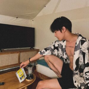 Lee Tae-vin Instagram - Missing summer