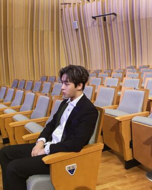 Lee Tae-vin Instagram - ?안잤는데? 
#펜트하우스 #민혁