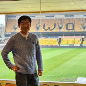 Lee Yeon-bok Instagram - 사우디 와 멋진 경기를 보여준 황희찬 사진
투척 너무 영광 스러운 사진 입니다 ~
한국인의식판 촬영 기회가 돼서 찍은 사진입니다 
#황희찬 #울버햄튼 #아시아축구 한국인의식판 #이연복