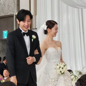 Lee Yeon-bok Instagram - 이상엽 결혼 축하해 정말 누구 보다도 행복할거야 둘이 너무 사랑 하는게 보여
영원히 친구처럼 살아 ~♡
#이상엽#결혼#행복해 #진짜사랑