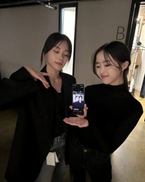 Lee Yeong-eun Instagram - 📷 🖤