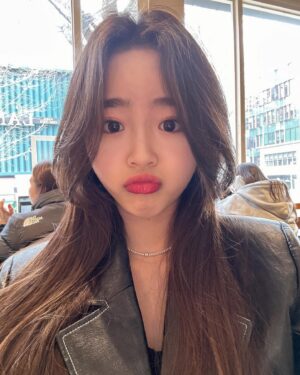 Lee Yeong-eun Instagram - 봄이오나봄💌