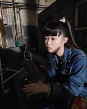 Lee Yeong-eun Instagram - 기가 한나. 삐빅 🎬