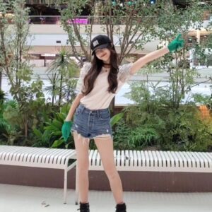 Lee Yeong-eun Instagram - P하루체험 with @yeojin_han_ 🤍