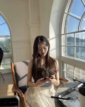 Lee Yeong-eun Instagram - HAPPY📷