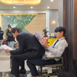 Lee Yi-kyung Instagram - 한박자 늦게 찾은 촬영장사진🫣