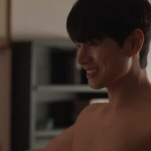 Lee Yi-kyung Instagram - 박원국 감독님이 보내주신 
내남편과 결혼해줘 2화엔딩 촬영장면. 
저 당시 내 마음은 빨리 CUT소리가 나오길 기다리고있었다...
#내남편과결혼해줘 #tvn