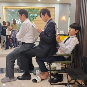Lee Yi-kyung Instagram - 한박자 늦게 찾은 촬영장사진🫣