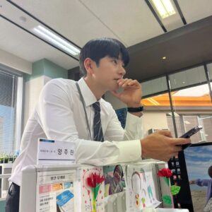 Lee Yi-kyung Instagram - 한박자 늦게 찾은 촬영장사진🫣