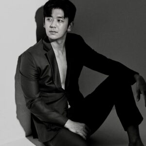 Lee Yong-dae Instagram - 이사진은 올릴까말까 하다가...

그냥 올릴께요..!! 에트르 스튜디오 

#프로필스튜디오
#프로필사진추천
#에트르스튜디오
#프로필사진
#프로필사진잘찍는곳
