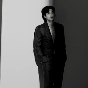 Lee Yong-dae Instagram - 이사진은 올릴까말까 하다가...

그냥 올릴께요..!! 에트르 스튜디오 

#프로필스튜디오
#프로필사진추천
#에트르스튜디오
#프로필사진
#프로필사진잘찍는곳