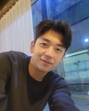Lee Yong-dae Instagram - 그냥 찍고싶어서 🙂