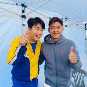 Lee Yong-dae Instagram - 우리 어머니가 좋아하는 영탁님이랑👍