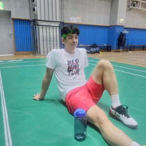 Lee Yong-dae Instagram - 오늘 하루도 열심히했다 👍
#시너지 #yonex #synergy #요넥스