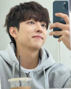 Lee You-jin Most Liked Photos and Posts