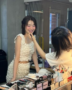 Lee Young-eun Instagram - .
🌈