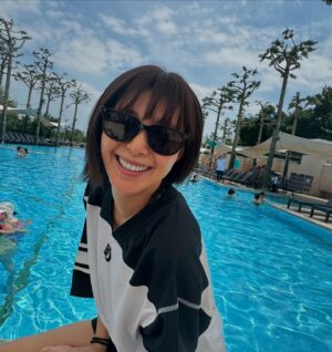 Lee Young-eun Instagram - .
장마 전 수영장🏊‍♀️👙🤿
.