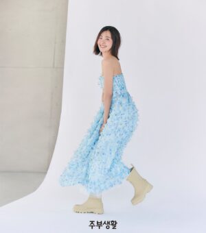 Lee Young-eun Instagram - .
주부생활 5월호
@styler_mag 
Hair @naby2999 
Make up @fromij2687 
Stylist @u_limlim_ 
  @__gyurikim__ 
.