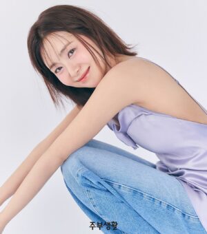 Lee Young-eun Instagram - .
주부생활 5월호
@styler_mag 
Hair @naby2999 
Make up @fromij2687 
Stylist @u_limlim_ 
  @__gyurikim__ 
.