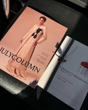 Lee Young-eun Instagram - .
#줄라이칼럼 
#서울패션위크2024fw
#julycolumn