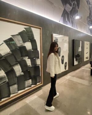 Lee Young-eun Instagram - .
🖼️포오즈으📸
.