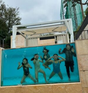 Lee Young-eun Instagram - .
장마 전 수영장🏊‍♀️👙🤿
.