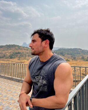 Leenesh Mattoo Instagram - Same game  different level

#leeneshmattoo