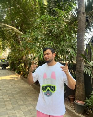 Leenesh Mattoo Instagram - Happy Holi from us to you 🤍

#holi