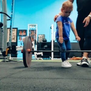 Leigh Holland-Keen Instagram - Be the woman you needed as a little girl. ❤️ #motheranddaughter #motherhood #mybestfriend  #instafit #gym #kidsgym #strength #instareels #fitness #bethewomanyouneededasagirl #bethecyclebreaker #kidswholift #leadbyexample #parenting