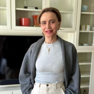 Lena Olin Instagram - Looong breakfast chats  with friends I adore!  At their beyond wonderful place! One of my favorite things! 💕💖💖