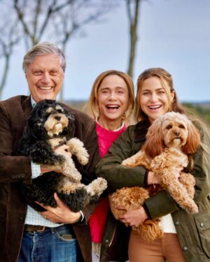 Lena Olin Instagram - Thank you @look_fairfieldcounty for honoring the family and film I love with this great article! HILMA the movie playing in theaters in the US now! @viaplaygroup !
Chi Chi Ubina 💕Elaine Ubina
and thank you @donde_esta_lolita for keeping our furry friends happy! And @meubina19 for making it all happen! 💕