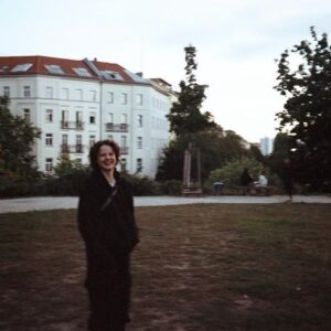 Lena Urzendowsky Instagram - Bis zum Mond und zurück 🧡
@janamckinnon