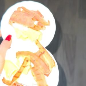 Lenka Konvičková Instagram - Všichni tu v ČR mrznem, tak je na čase připomenout si teplo ☀️