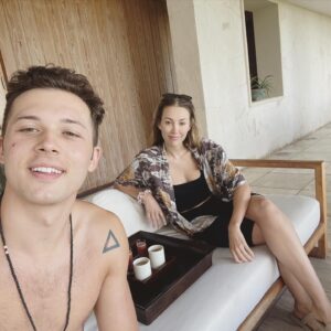 Leo Howard Instagram - Here’s to the birthday woman that I don’t deserve...You are a light to all that are lucky enough to know you. Thank you for being you. I love you.