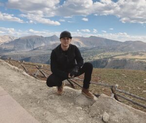 Leo Howard Instagram - Saw some rocks today