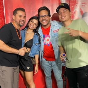 Léo Sampaio Instagram - Depois de tantos anos, algumas entrevistas deixam de ser entrevistas e viram encontros com um bom bate-papo de amigos. Isso já acontece alguns bons anos, mas sempre com muito respeito e cumplicidade. E daí surgem as várias “mensagens de paz” expontâneas e exclusivas que vocês acompanham com a gente. #nopidaédiferente #nopidaémaisgostoso