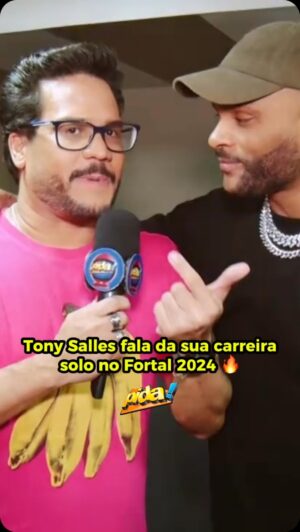 Léo Sampaio Instagram - Em conversa com @euleopida no Fortal 2024, @tonysallescantor fala sobre projetos com o @bandaparangole e a tão comentada carreira solo! 🔥

Acompanhe a entrevista completa no canal oficial do @pida no YouTube! 📹