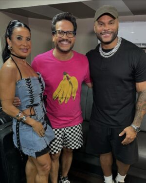 Léo Sampaio Instagram - Primeira noite do Fortal 2024 com bons encontros #nopidaédiferente #nopidaémaisgostoso