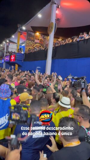 Léo Sampaio Instagram - Ninguém resiste ao solinho mais descaradinho do pagode baiano, né Kannário? 🤭 Henry Freitas no comando do Bloco Hype no Fortal. #nopidaédiferente #nopidaémaisgostoso