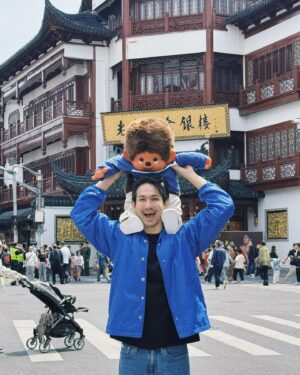 Leo Saussay Instagram - พาลูกเที่ยว 💙