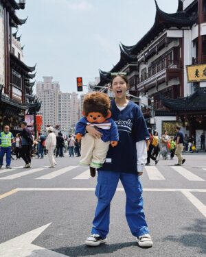 Leo Saussay Instagram - พาลูกเที่ยว 💙