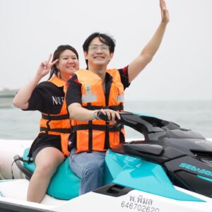 Leo Saussay Instagram - ทำงานกับนุ้งกลัฟฟฟฟฟ  สนุกมากกก🥰#NEFERLOGNExGULF #MYSCENTMYSTORIES