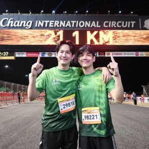 Leo Saussay Instagram - วิ่งเยอะที่สุดในรอบ 10 ปี 😂😂 #ChangBuriramMarathon2024
#ChangInternationalCircuit
#เติมเต็มคำว่าเพื่อน