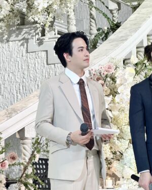 Leo Saussay Instagram - วันสำคัญของเพื่อนรัก❤️ ขอบคุณชุดจาก @suitcube