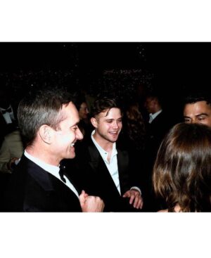 Leo Woodall Instagram - Jolly ol’ time at the Emmys 🕺

@emporioarmani 
@chrisbrownstylist 
@remba_