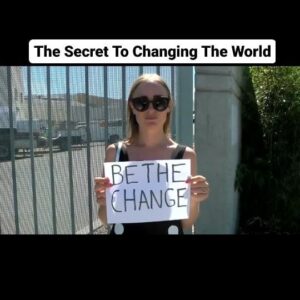 Leon Logothetis Instagram - This is the SECRET to changing the world 🌍❤️

#kindness #thekindnessdiaries #leonlogothetis #bekind #gobekind #randomactofkindness #spreadkindness #kindnessmatters #choosekindness #channelkindness #kindnessrocks #youmatter #kindnessdiaries #randomactsofkindness #alwaysbekind #rak #kindnessisstrength